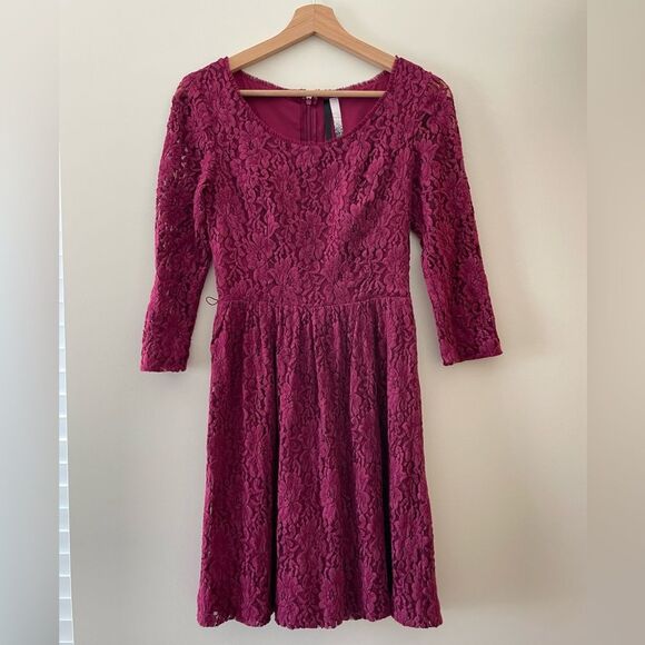 Kensie Women's Mini Dress in Burgundy Lace - Picture 1 of 6